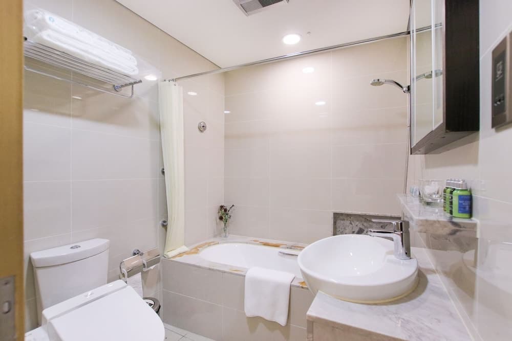 Tyms APT Hengshan RD Near IAPM K11 Line9