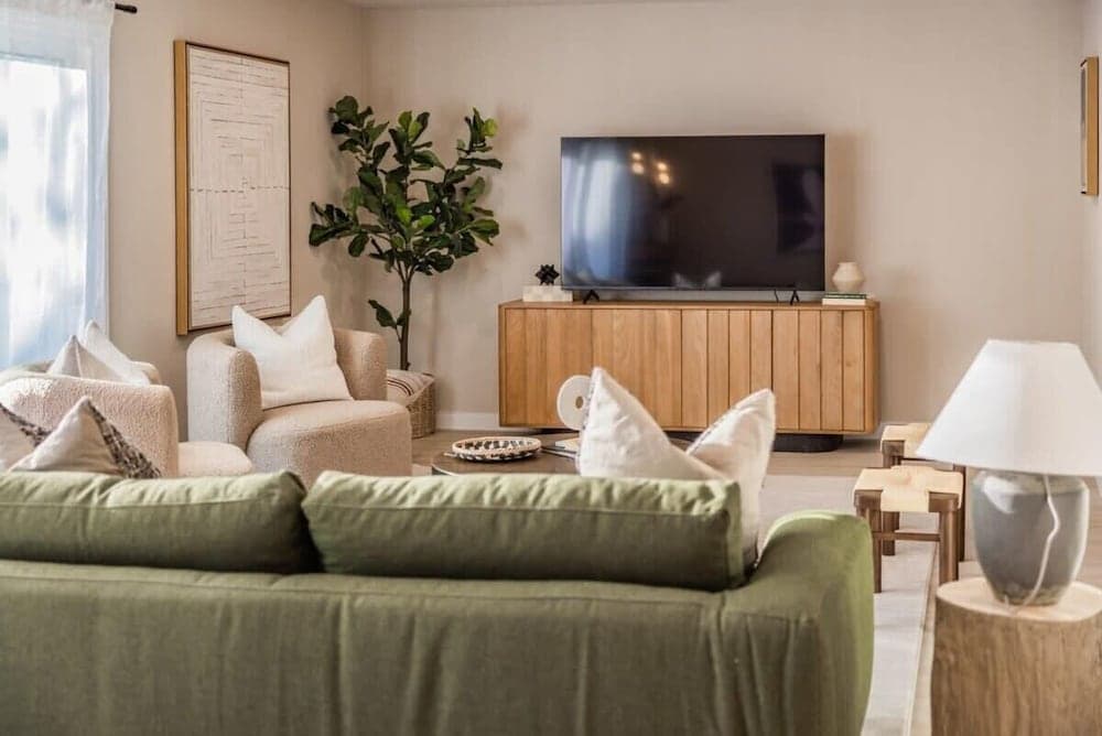 @ Marbella Lane - Vibrant & Chic Designer Home