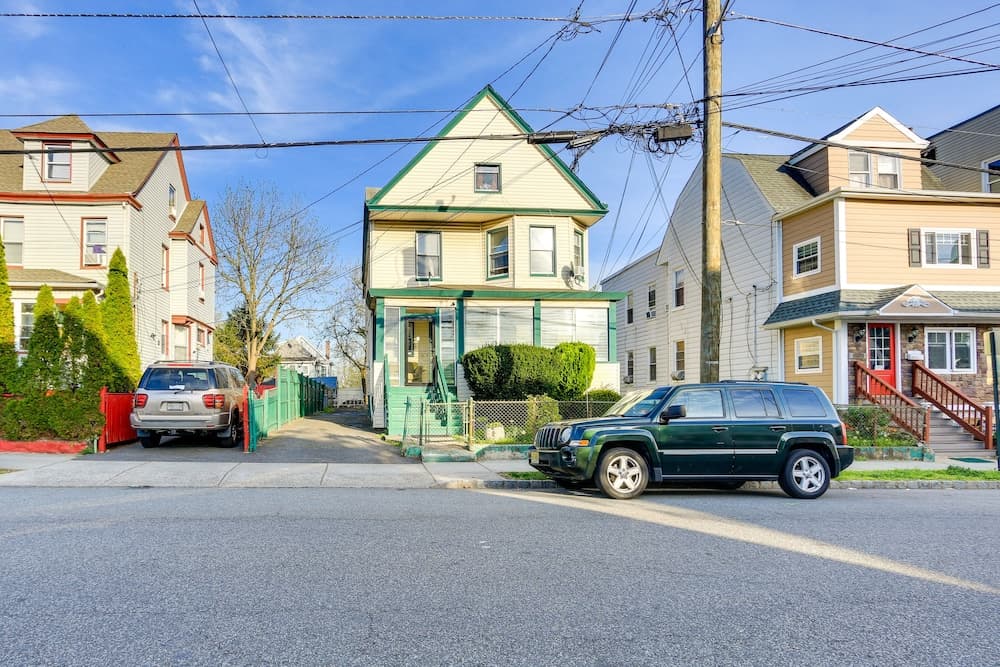 Cozy + Convenient West Orange Home - 16 Mi to Nyc!