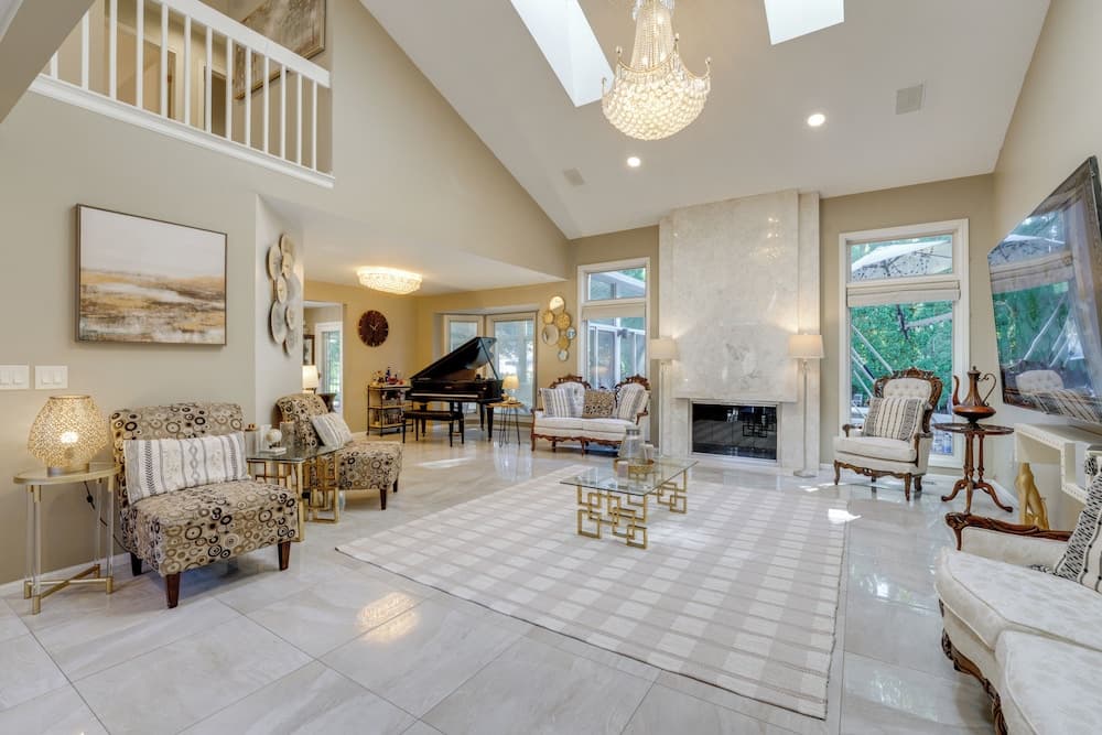 Indoor & Outdoor Entertainment! Luxe Michigan Home