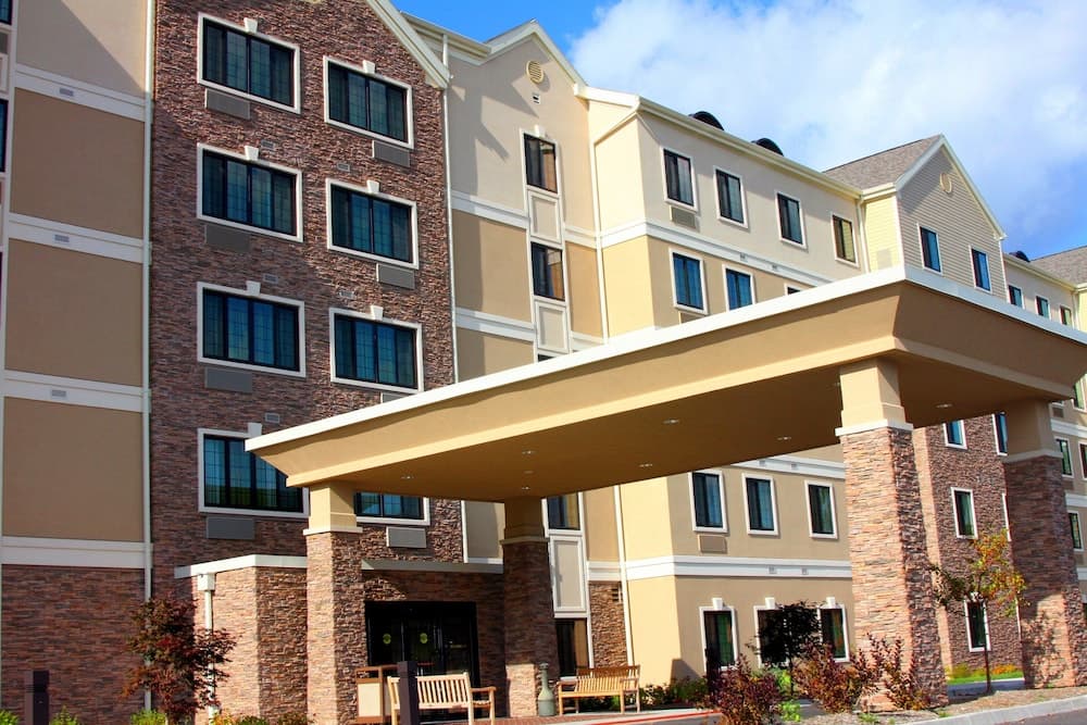 Staybridge Suites Liverpool Syra by IHG