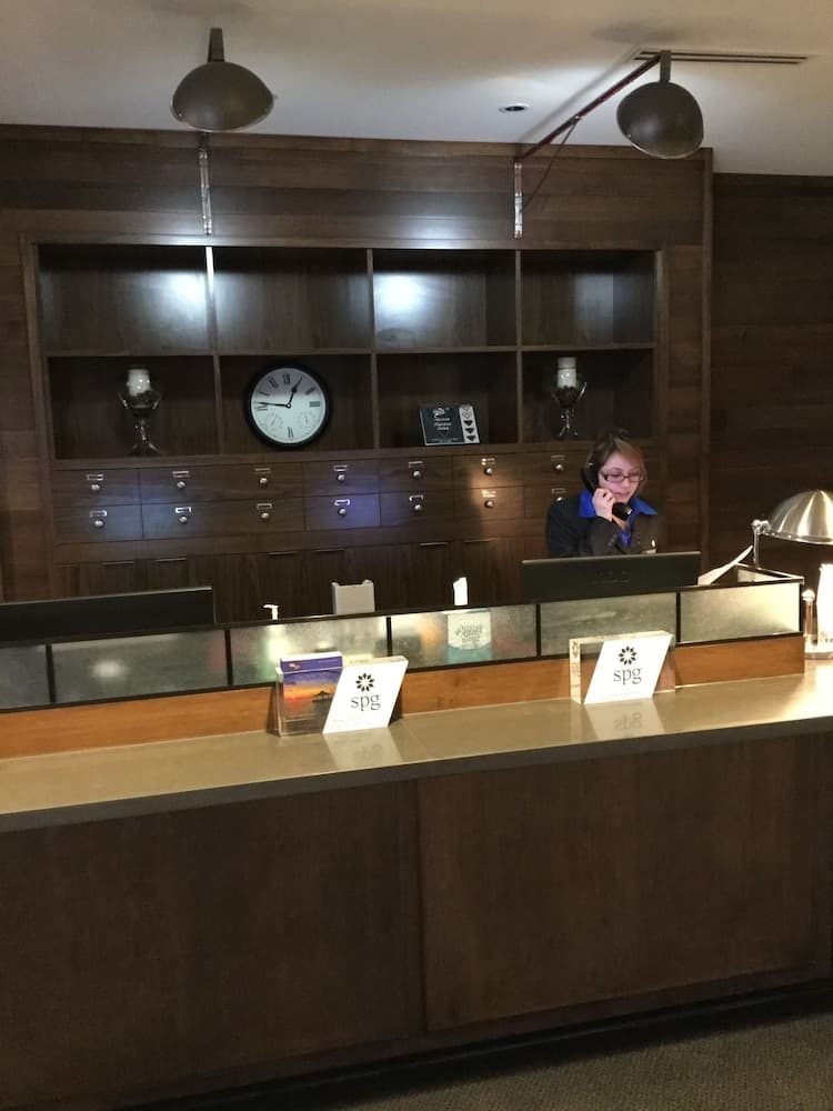 Radisson Hotel Detroit Metro Airport