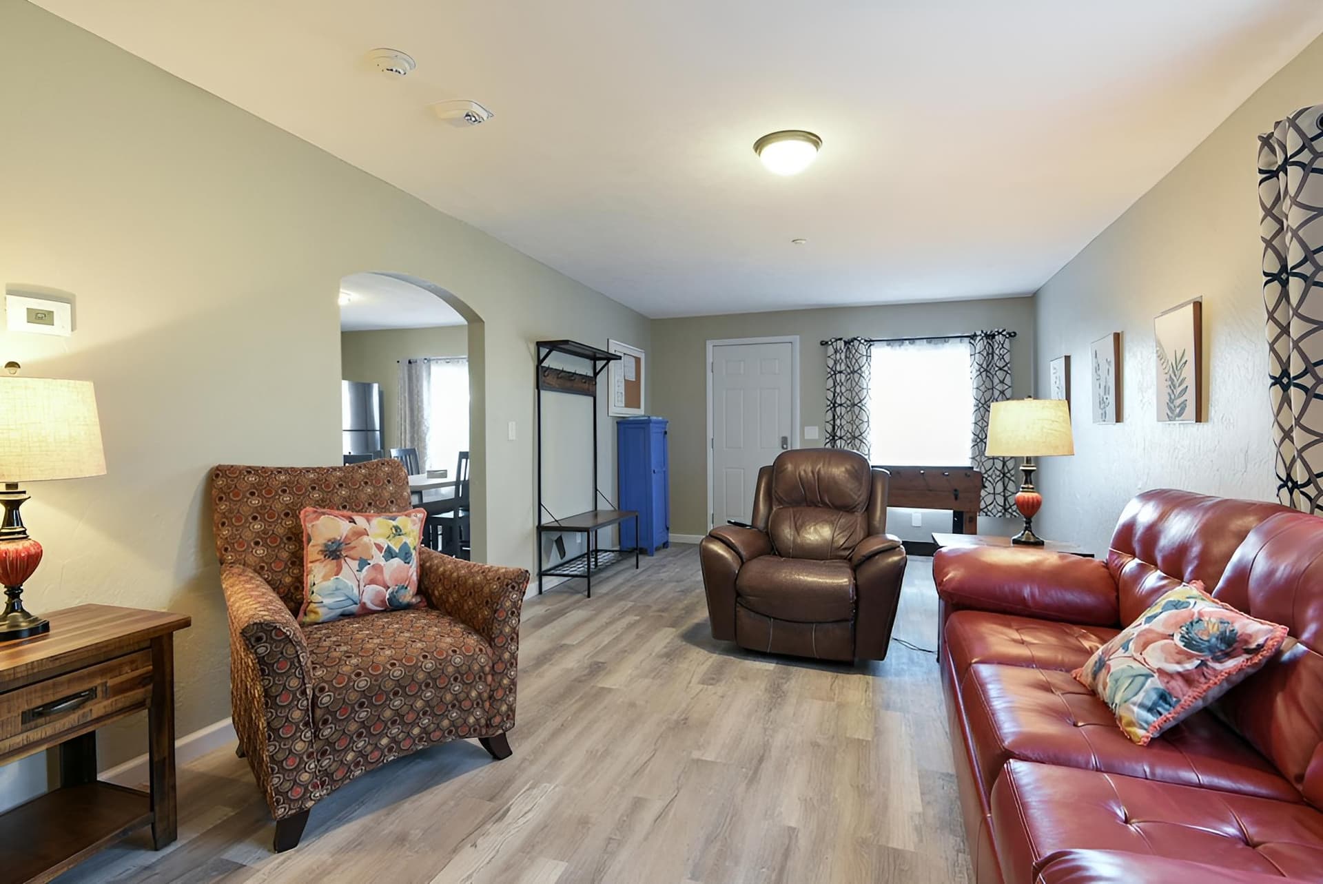 Stay-n-play - Downtown Branson - Free Trolley or Walk to all the Fun!!