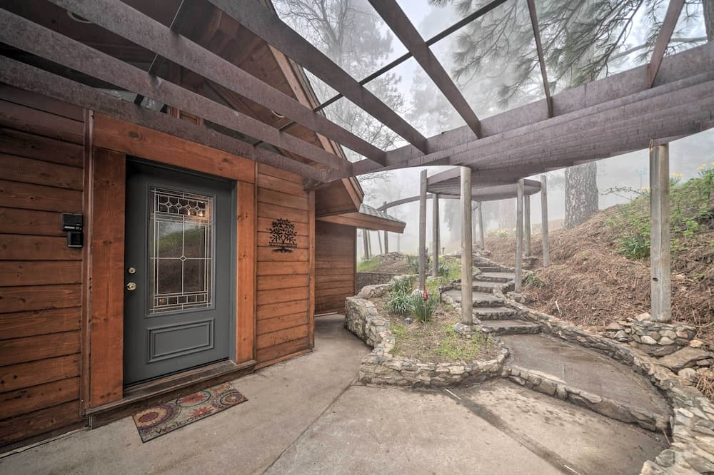 Secluded Home on 1-acre Lot w/ Unparalleled Views