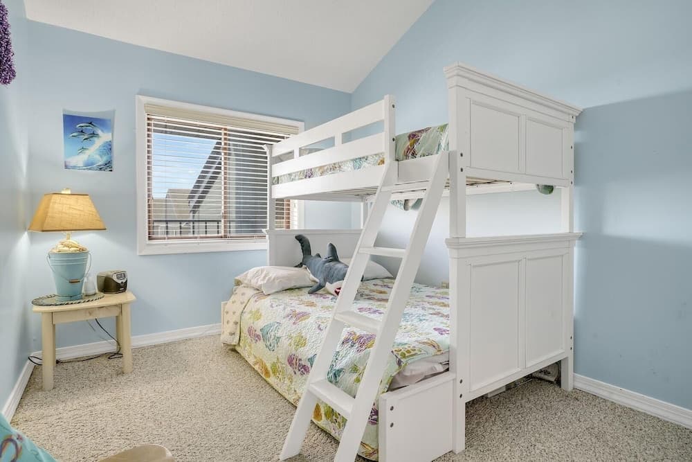 Crab Cove On The Bay 407 3 Bedroom Condo by RedAwning