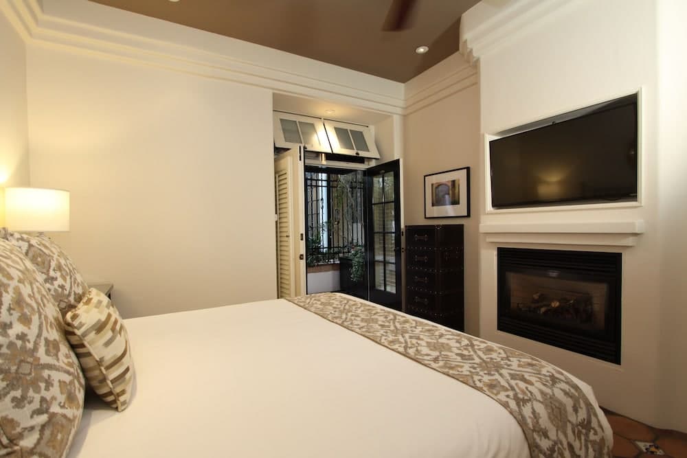 Cypress Inn