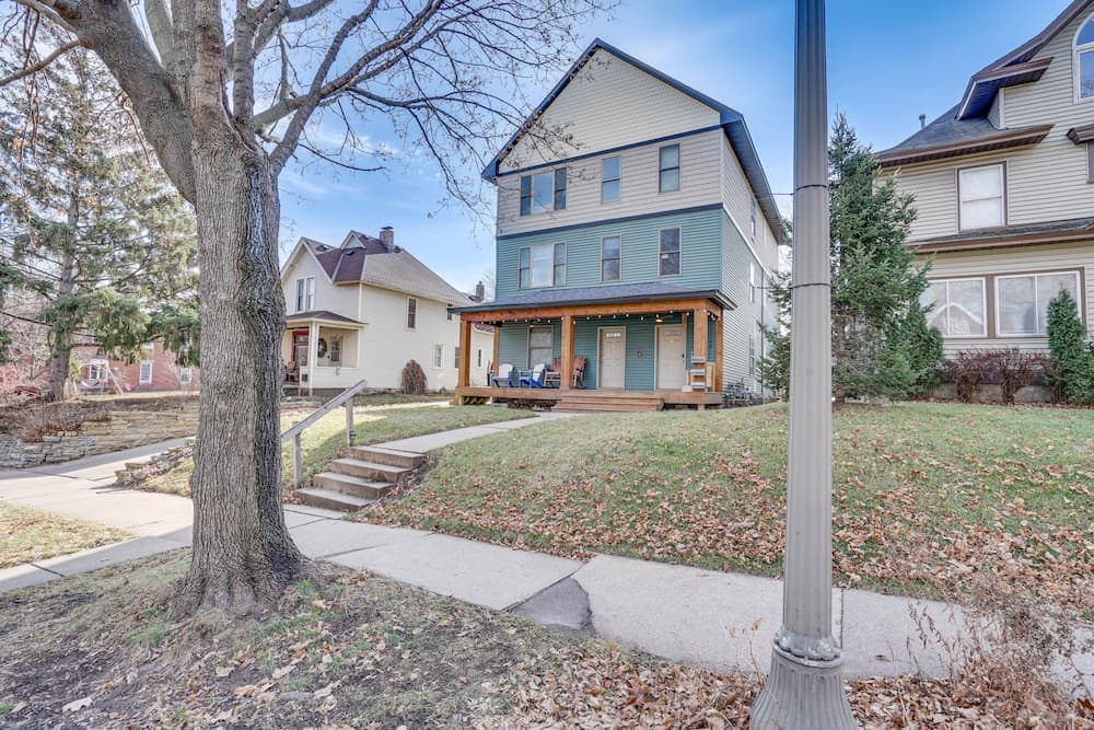 Pet-friendly Saint Paul Vacation Rental w/ Deck!