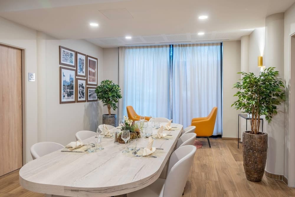Quality Suites Choisy Orly Airport