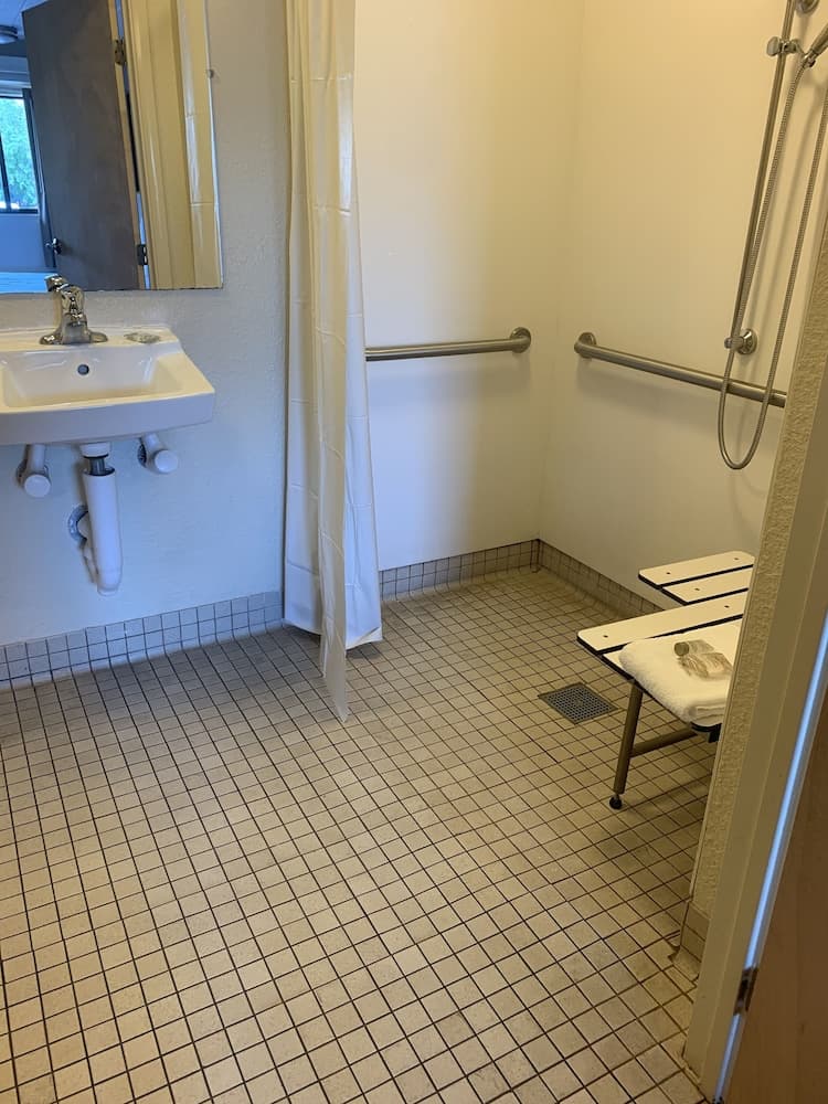 Red Roof Inn PLUS+ St Louis - Forest Park/ Hampton Ave 