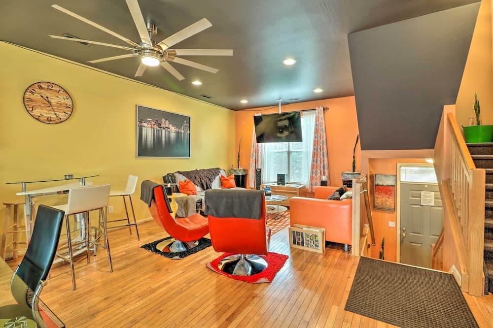 Urban Escape w/ Patio - 2 Mi to Downtown Detroit!