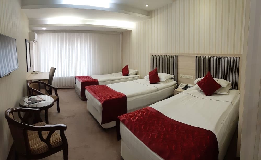 Royal Hotel