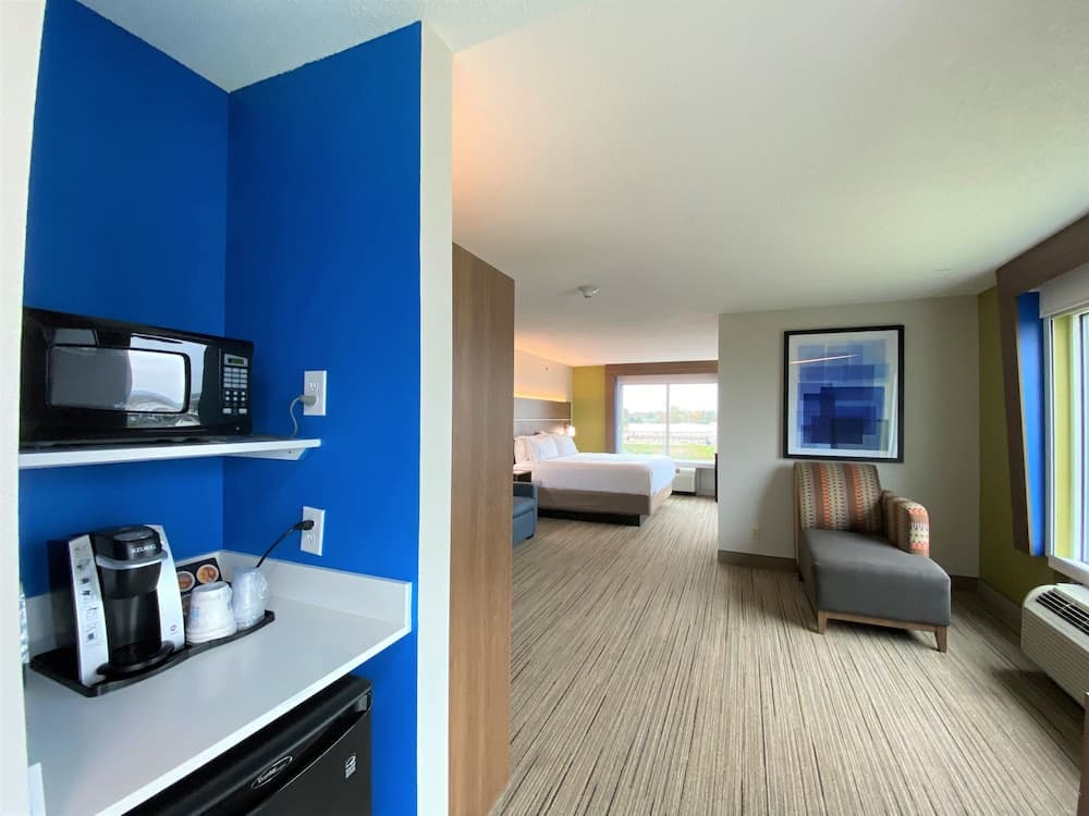 Holiday Inn Express & Suites Somerset Central by IHG