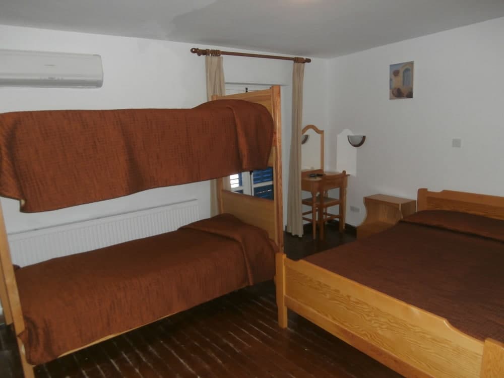 Elyssia Hotel