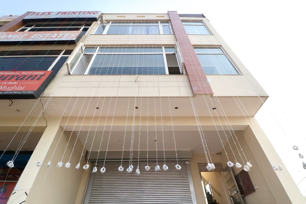 OYO 22821 Hotel Sunroof