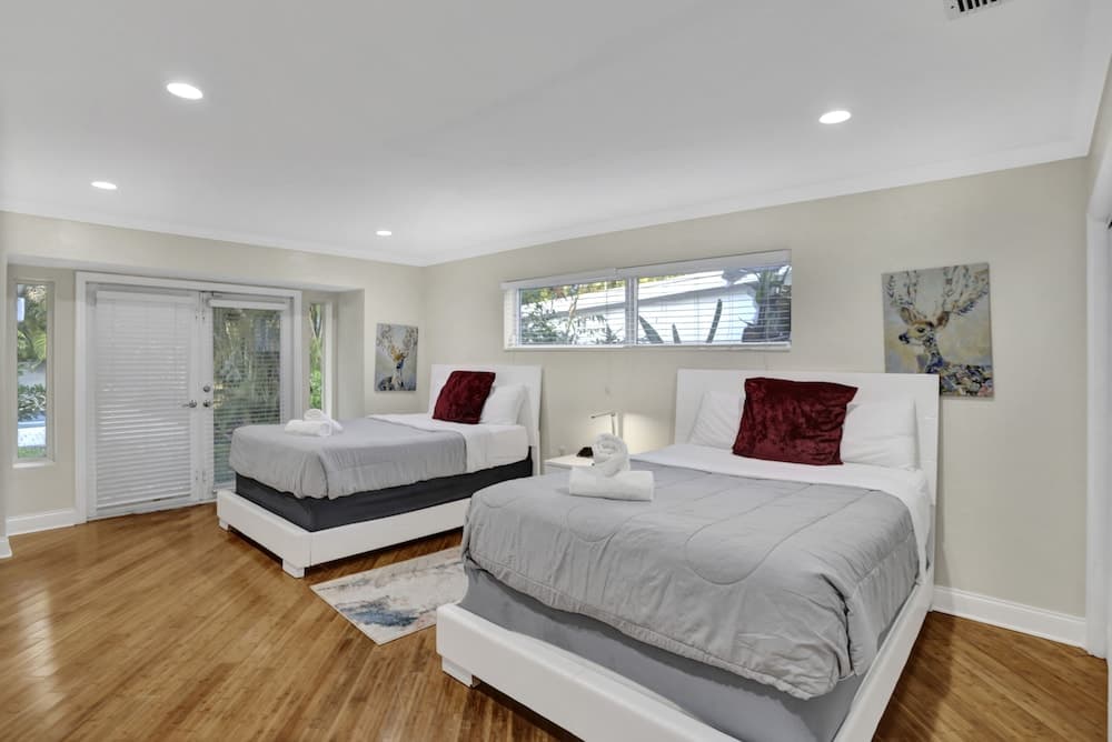 Casa Ria Luxury House w Private Pool Near Aventura Mall