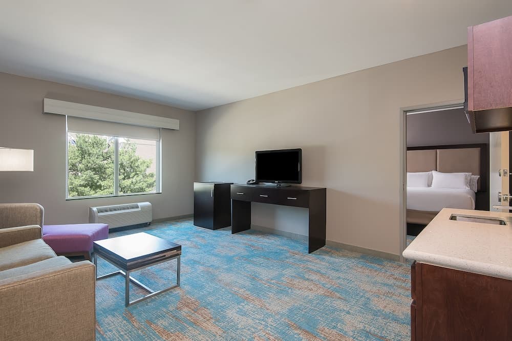 Holiday Inn Express & Suites Norwood-Boston Area by IHG