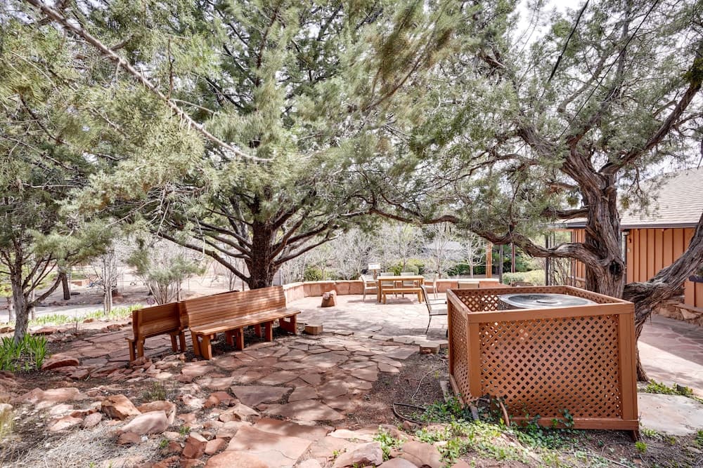 3 Mi to Lovers Knoll: Peaceful Gem w/ Patio