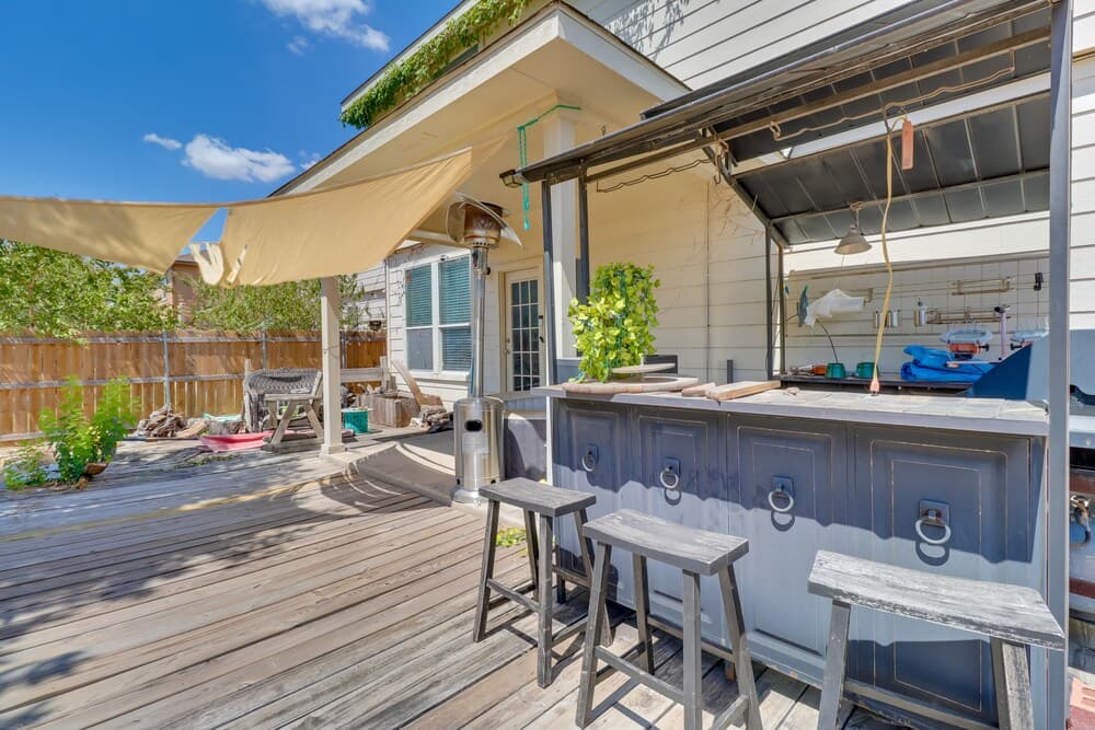 Pet-friendly Austin Area Home w/ Outdoor Oasis