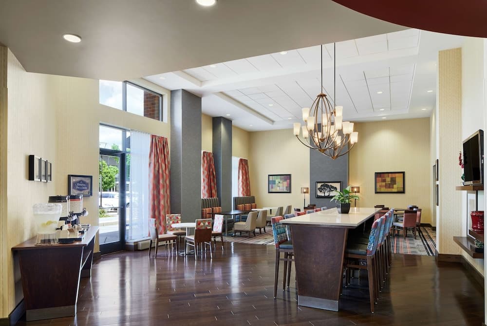 Hampton Inn & Suites Chicago/Mt. Prospect