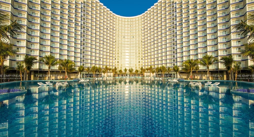 The Empyrean Cam Ranh Beach Resort