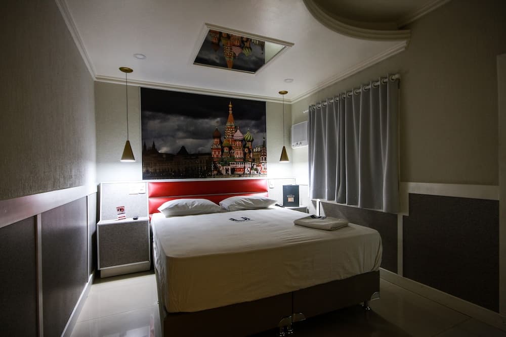 Calamares Hotel