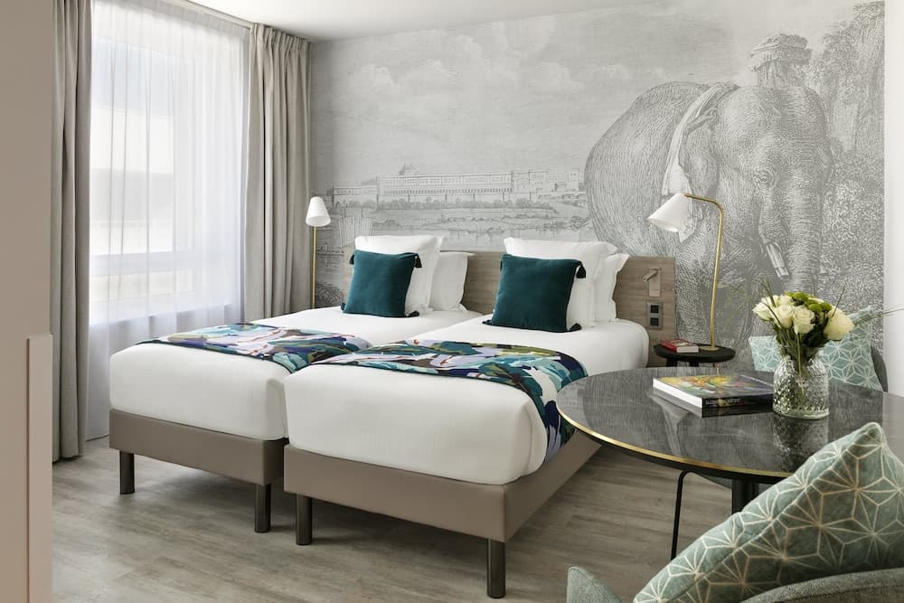 hotel room