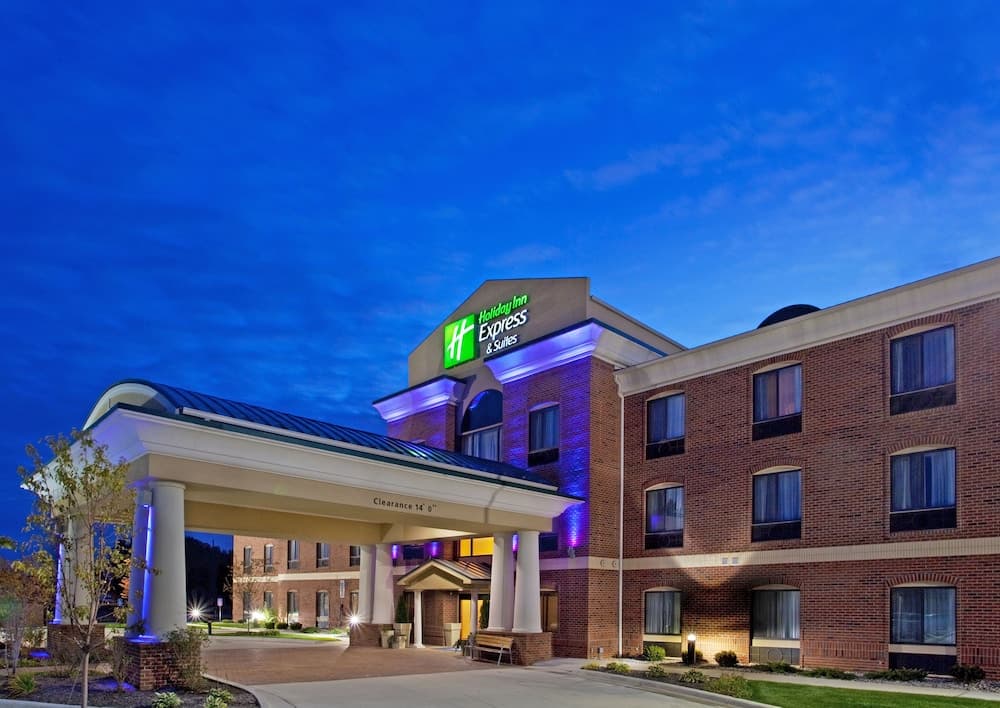 Holiday Inn Express & Suites Chesterfield by IHG