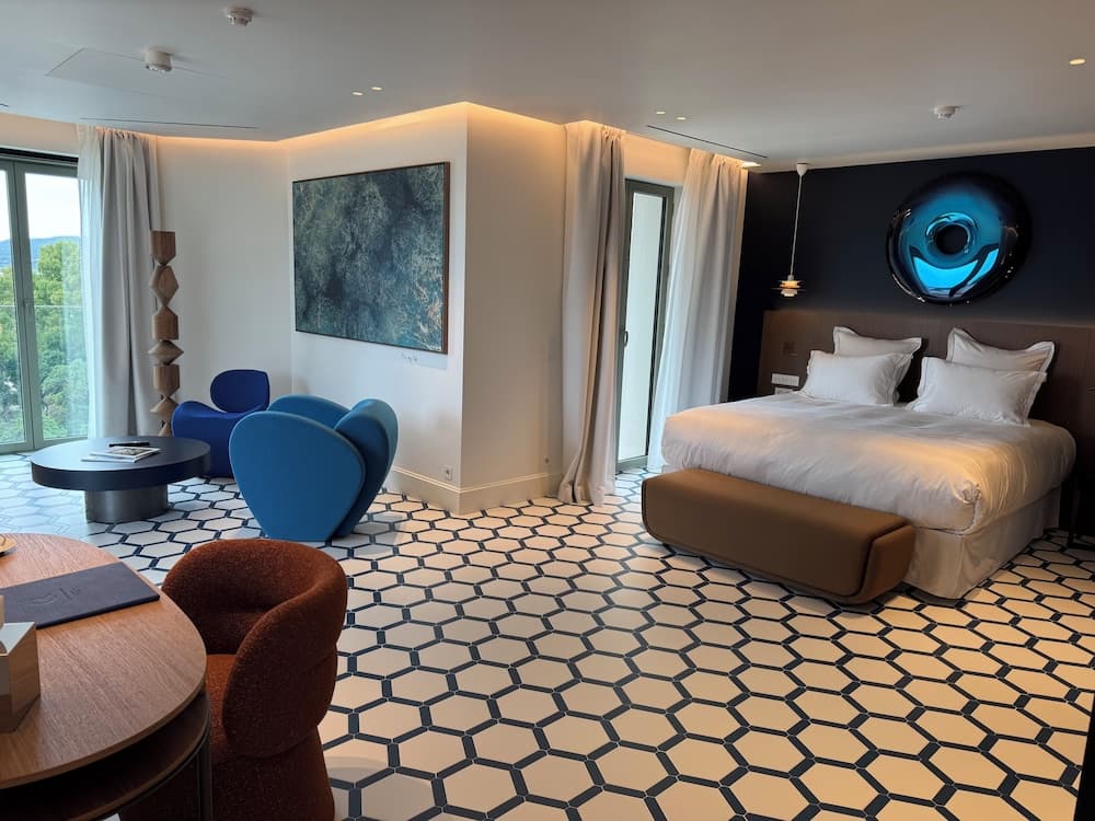 HOTEL LE CHATEAU ROSE