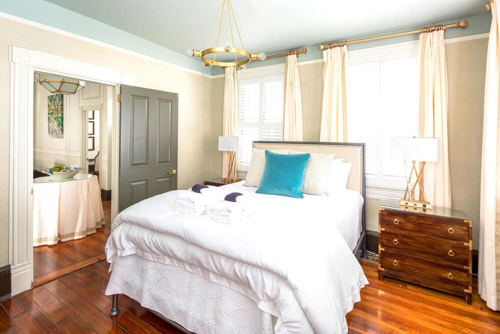 154 ABC Spring Street - 7 BR / 5 BA Holiday home 7