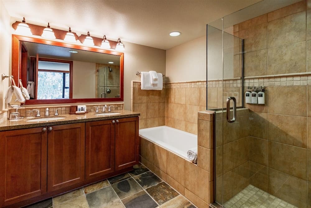 Everline Resort and Spa, Lake Tahoe