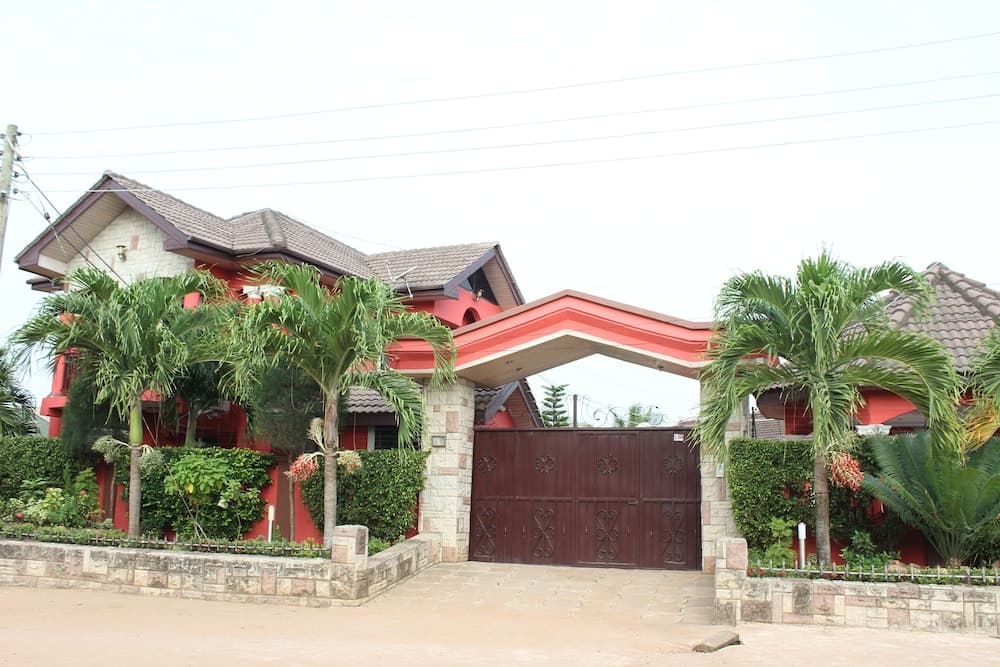 Nego Lodge