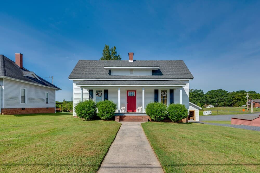 Albemarle Home Rental Near Shopping + Dining!
