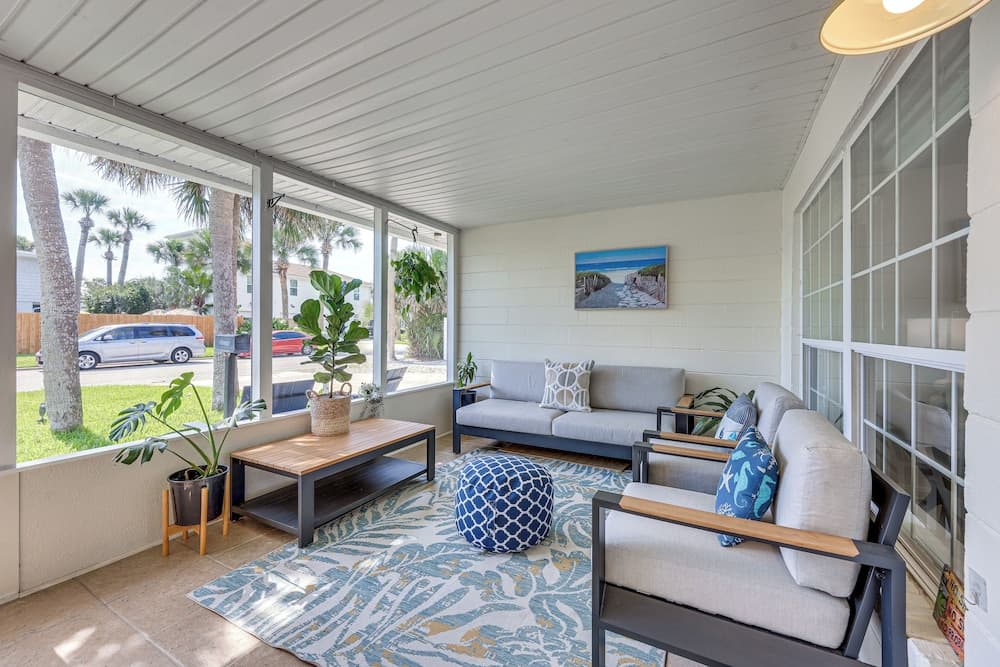 Jacksonville Beach Home w/ Yard, Walk to Shore