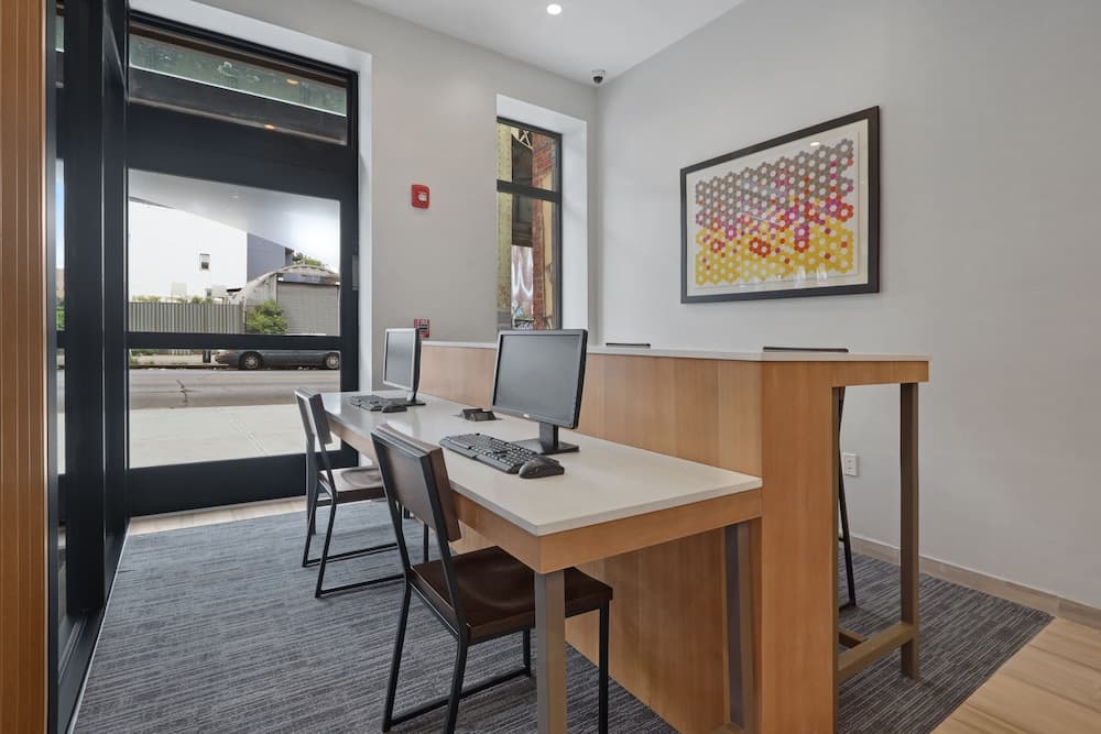 Hotel 1200