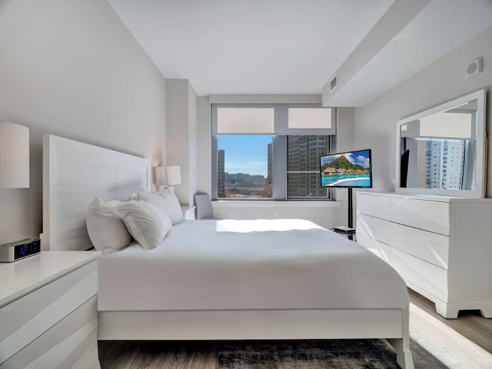 Global Luxury Suites Brookline Village