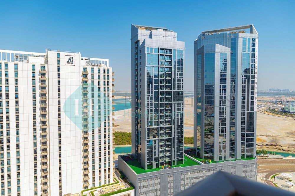 Bloomfields Premium 1BR Reflection