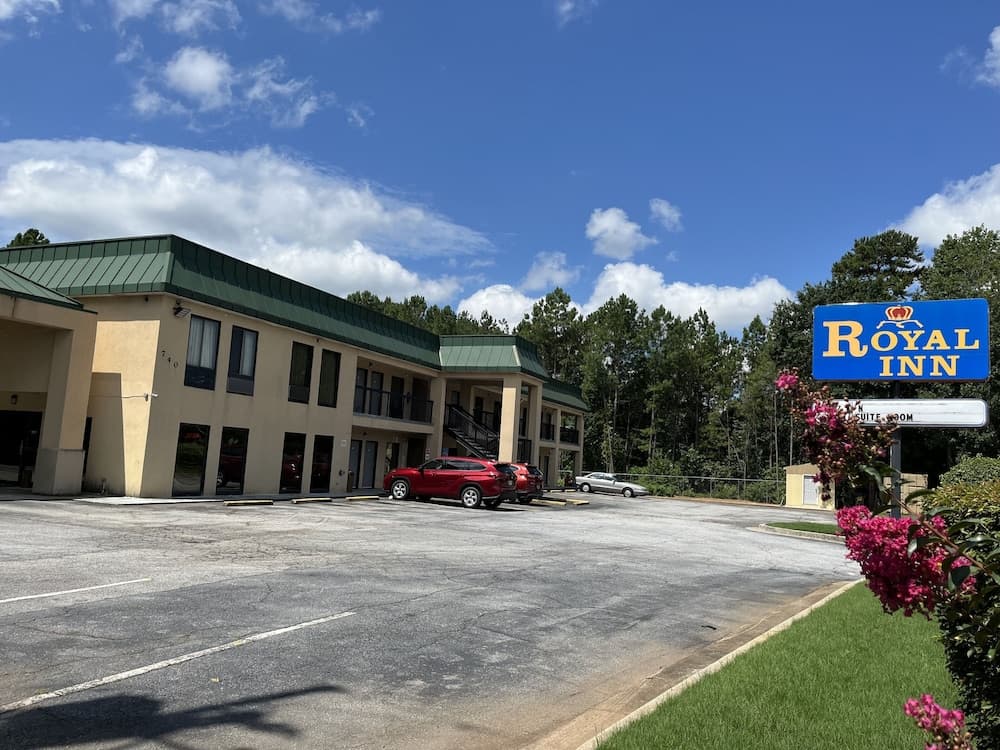 Royal Inn & Suite