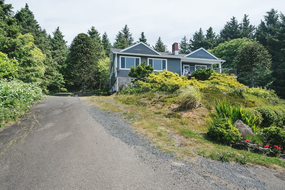 Anchor's Retreat by Avantstay Gorgeous Clift Top Views w/ Incredible Patio