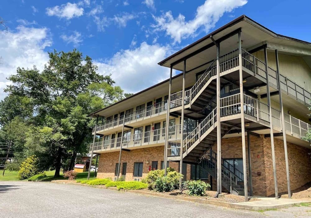 Hillside Lodge