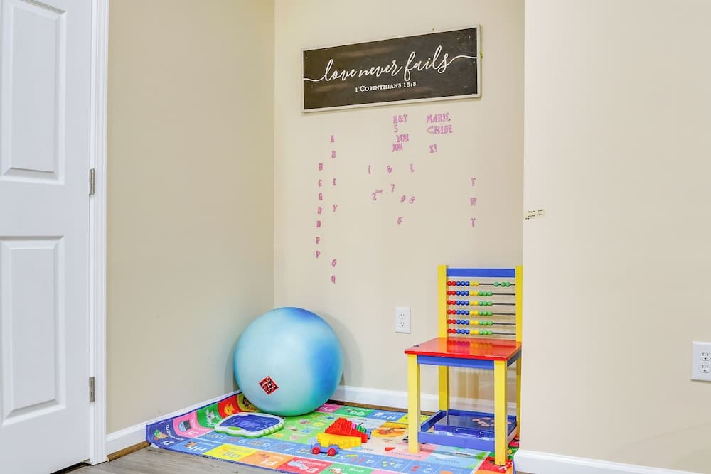 Pets Welcome! Cozy Family Apartment in Sterling