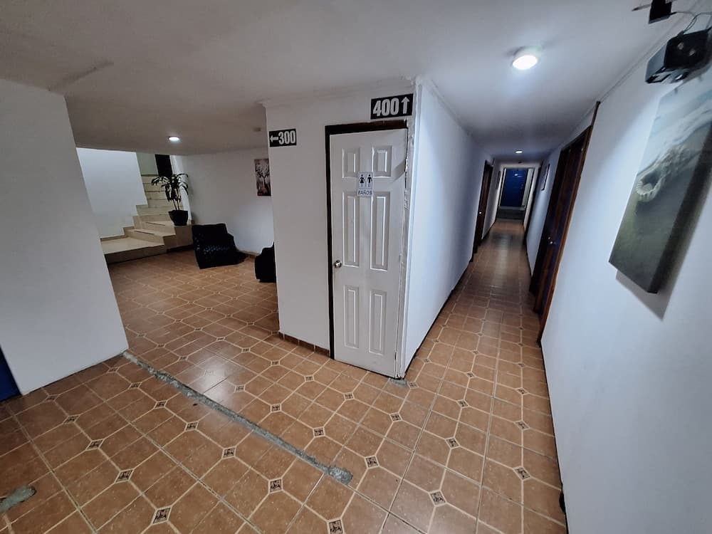 Express Inn Panama International Airport Hostel