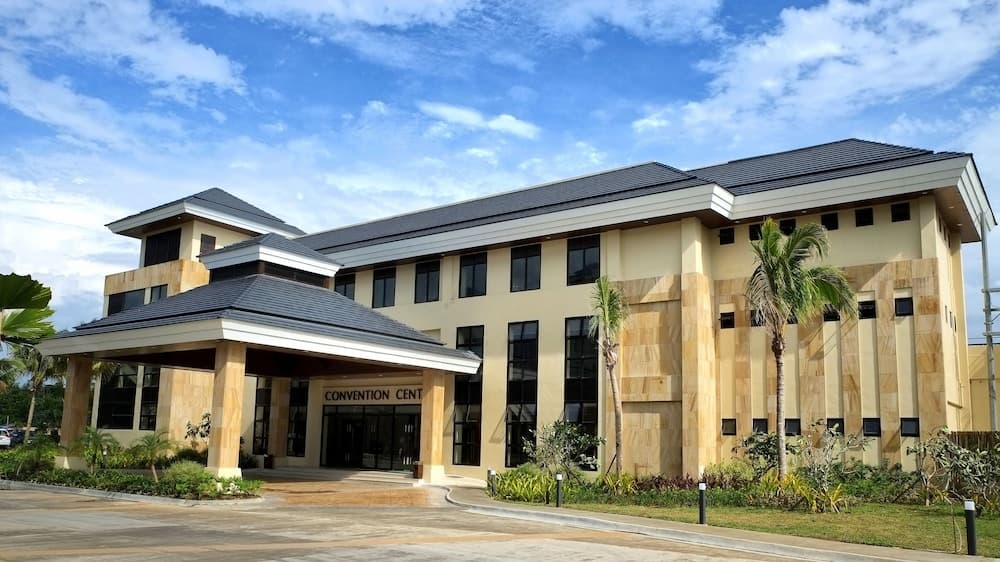 Henann Resort Alona Beach