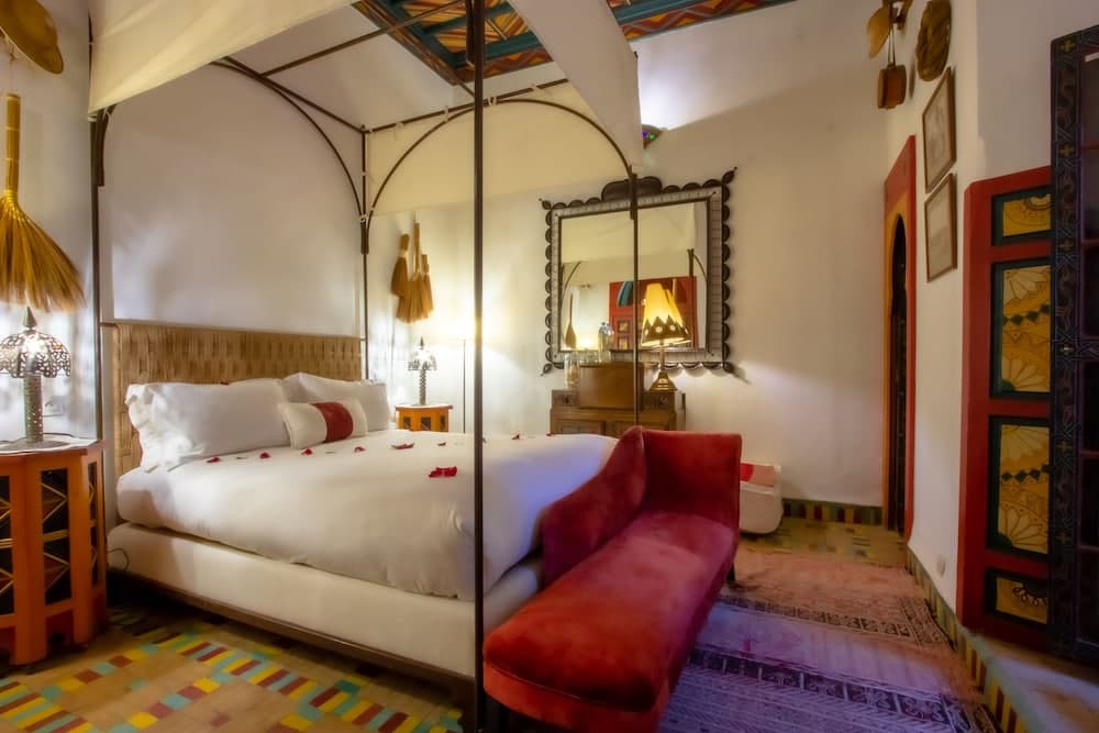 Riad Kaiss by Anika