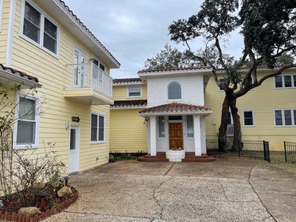 Bay Villa