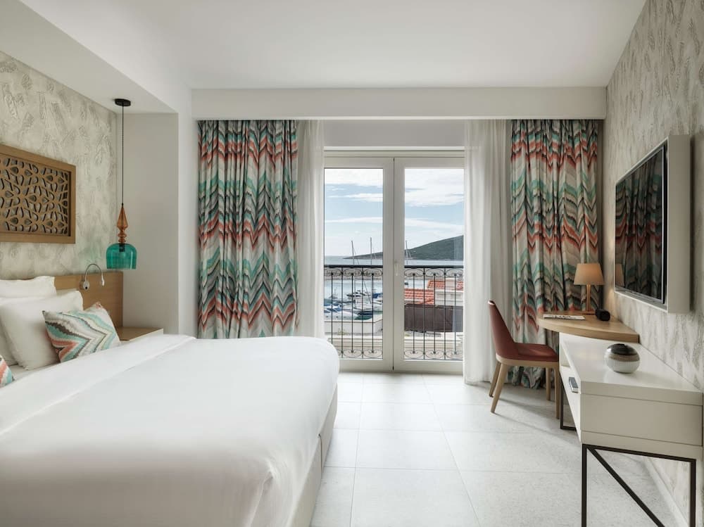 The Chedi Lustica Bay