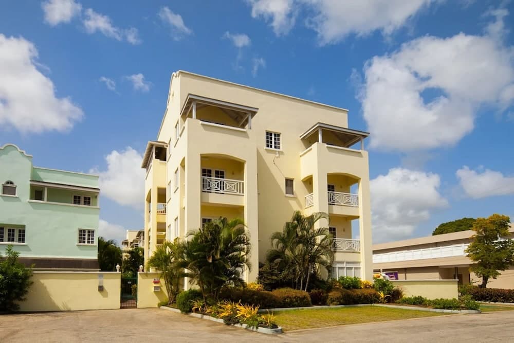 Margate Gardens 4 by Blue Sky Luxury
