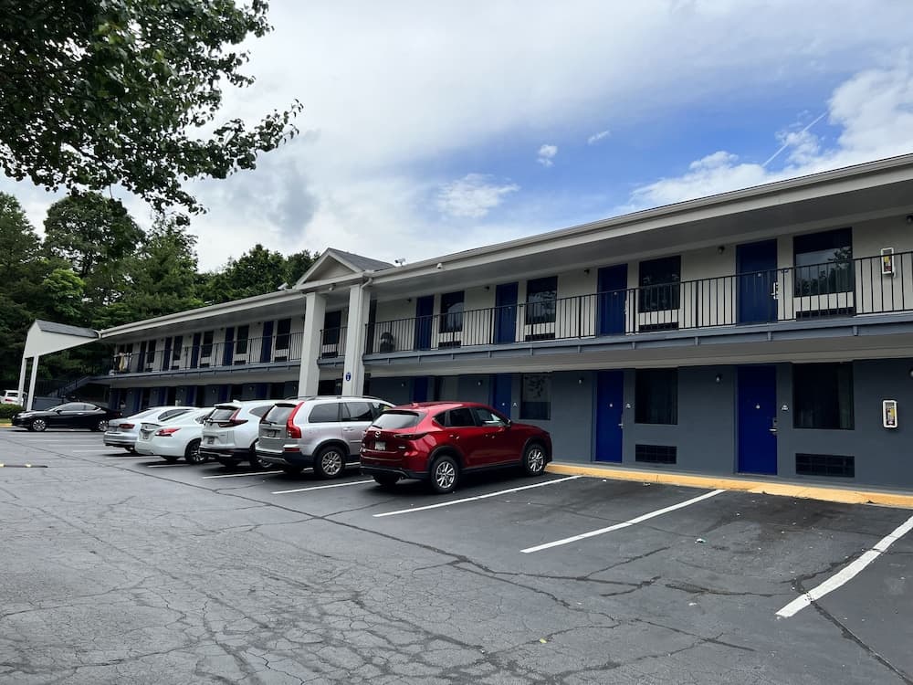 Days Inn by Wyndham College Park Airport Best Road