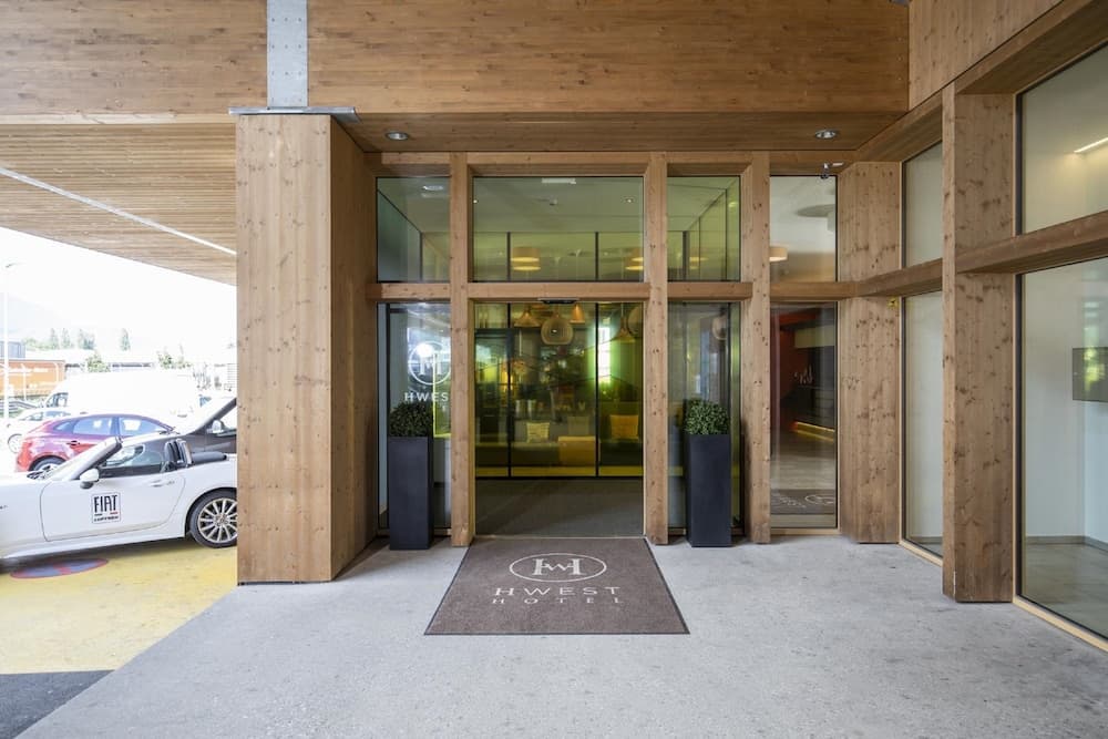 Hwest Hotel Hall