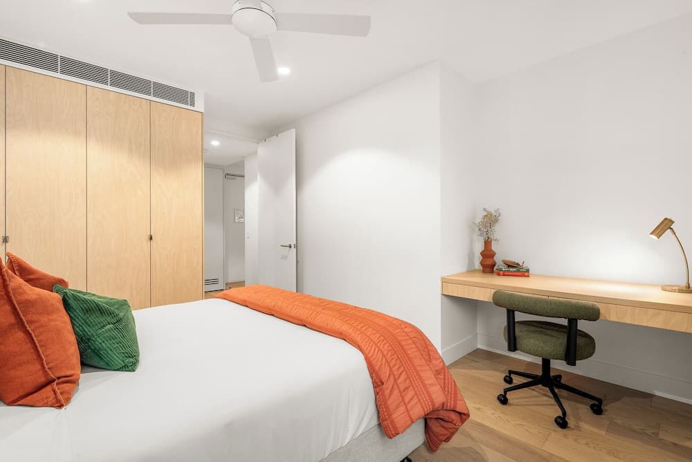 Hall St Apartments by Urban Rest