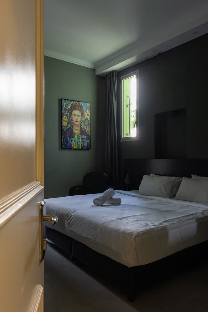Residence Suites Hotel